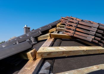 Montaj acoperiș fără riscuri pentru afacerea ta