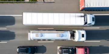 Care sunt avantajele monitorizării GPS pentru flotele auto